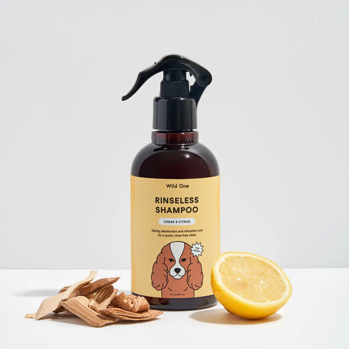 Cedar and Citrus Scented Rinseless Spray Deodorising Dog Shampoo