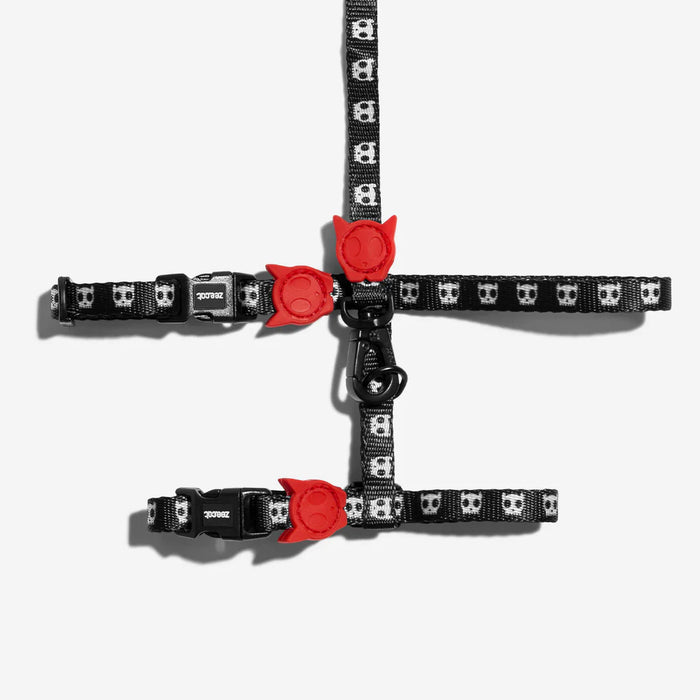 skull cat harness and lead close up